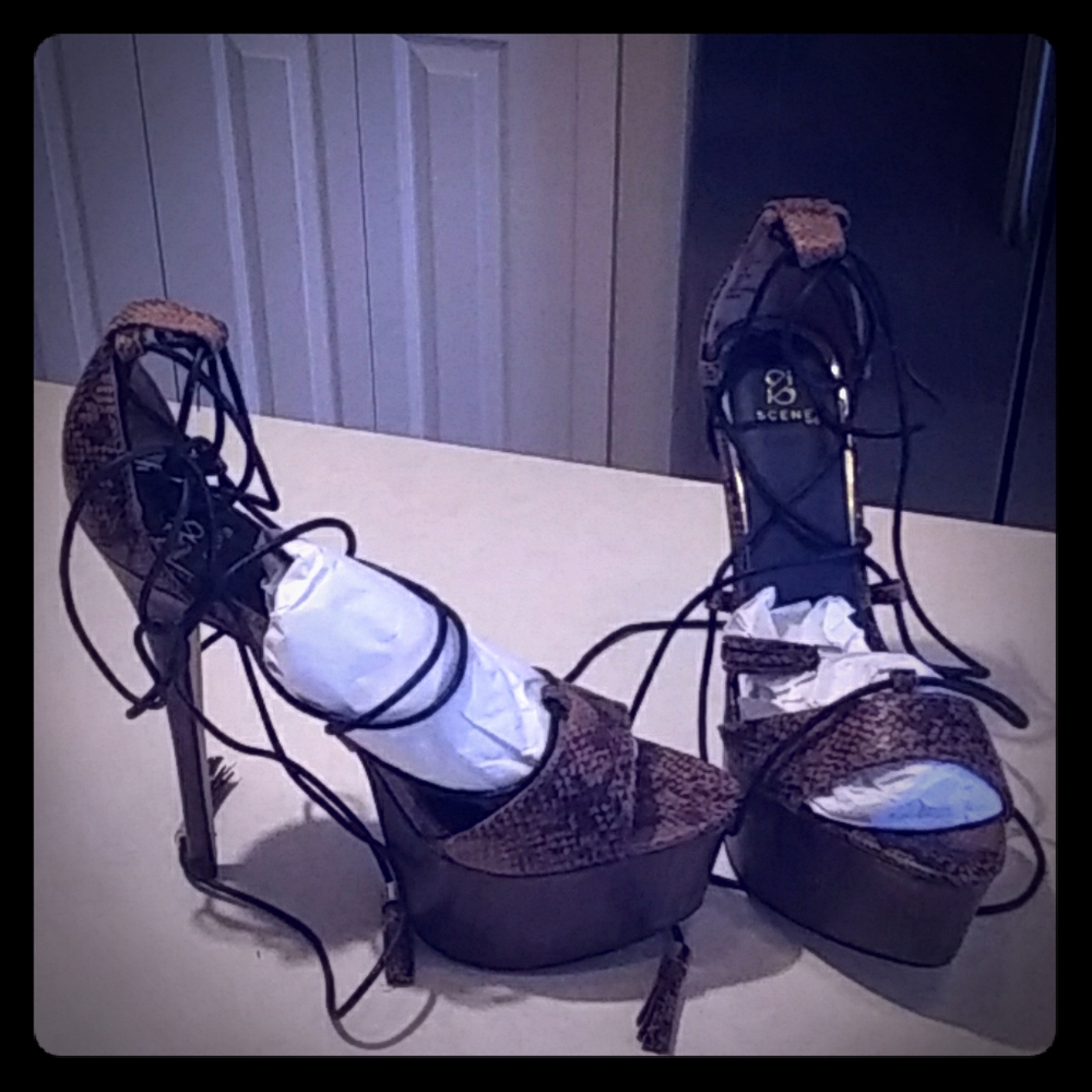Dressy or casual ..Heels new